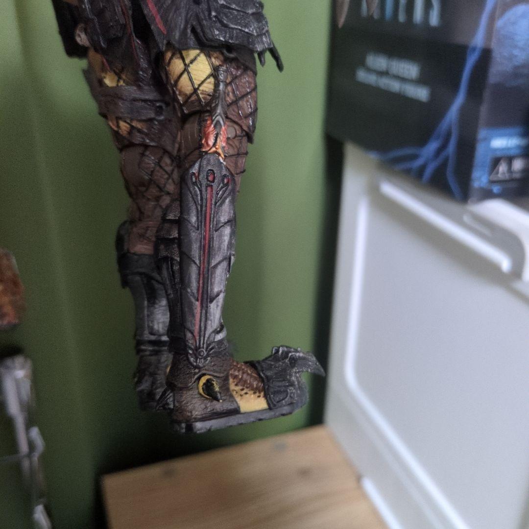 Neca サーペントハンタープレデター