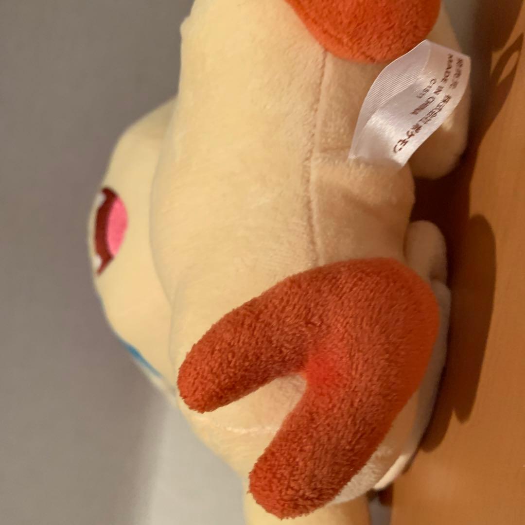 ビクティニ　等身大　ぬいぐるみ　ポケモン