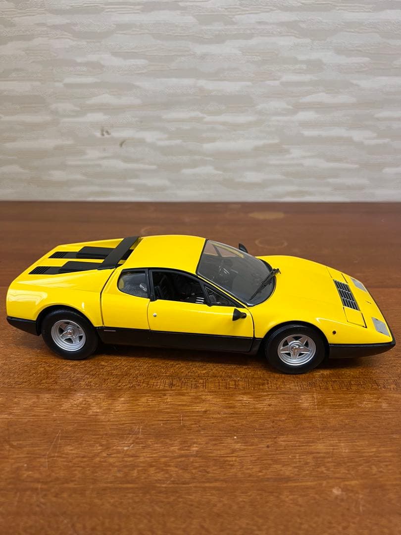 No167 ミニカー1/18 KYOSHO FERRARI 365 GT4 BB