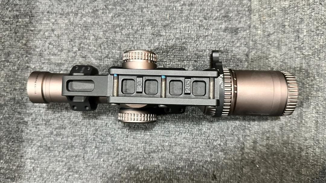 美品 実物 VOLTEX RZR-16009(UNITYマウントは付属しません)