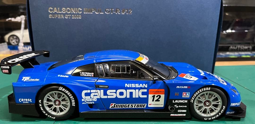 オートアート　1/18 カルソニックGT-R 2008