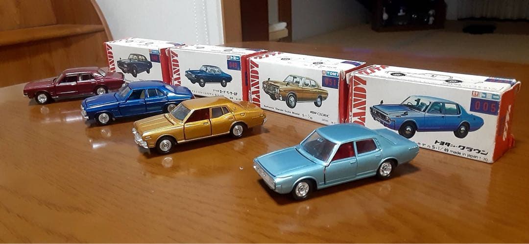 トミカダンディ　4台セット　クラウン　ロードペーサー　セドリック