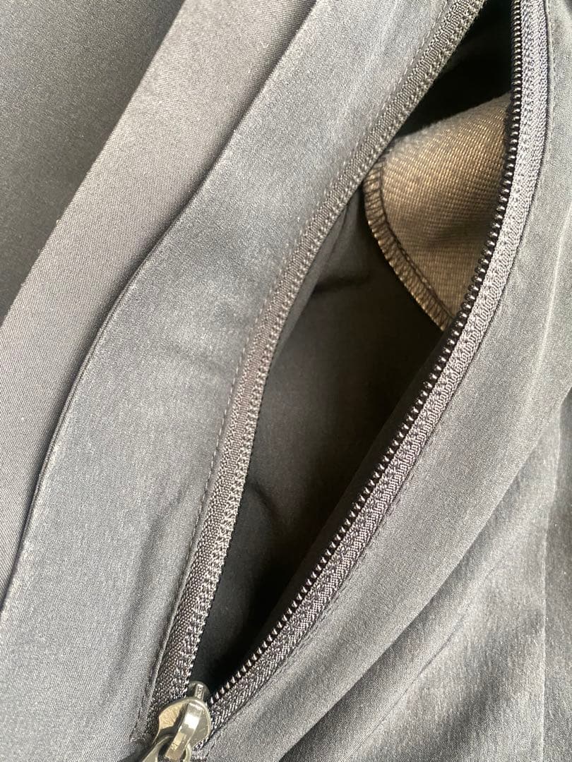 SALOMON GORE-TEX ブラックオーバーオール