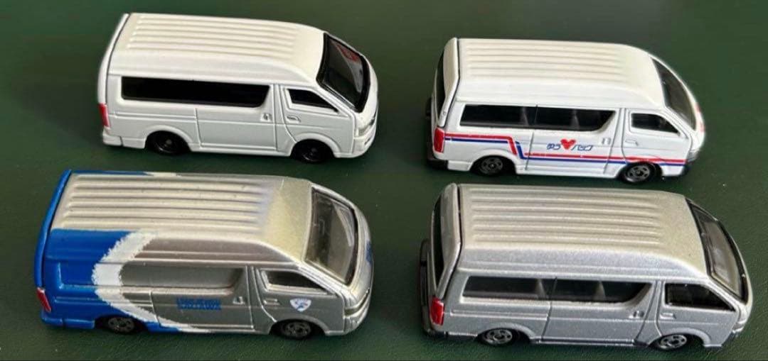 トミカ トヨタ ハイエース 4台セット