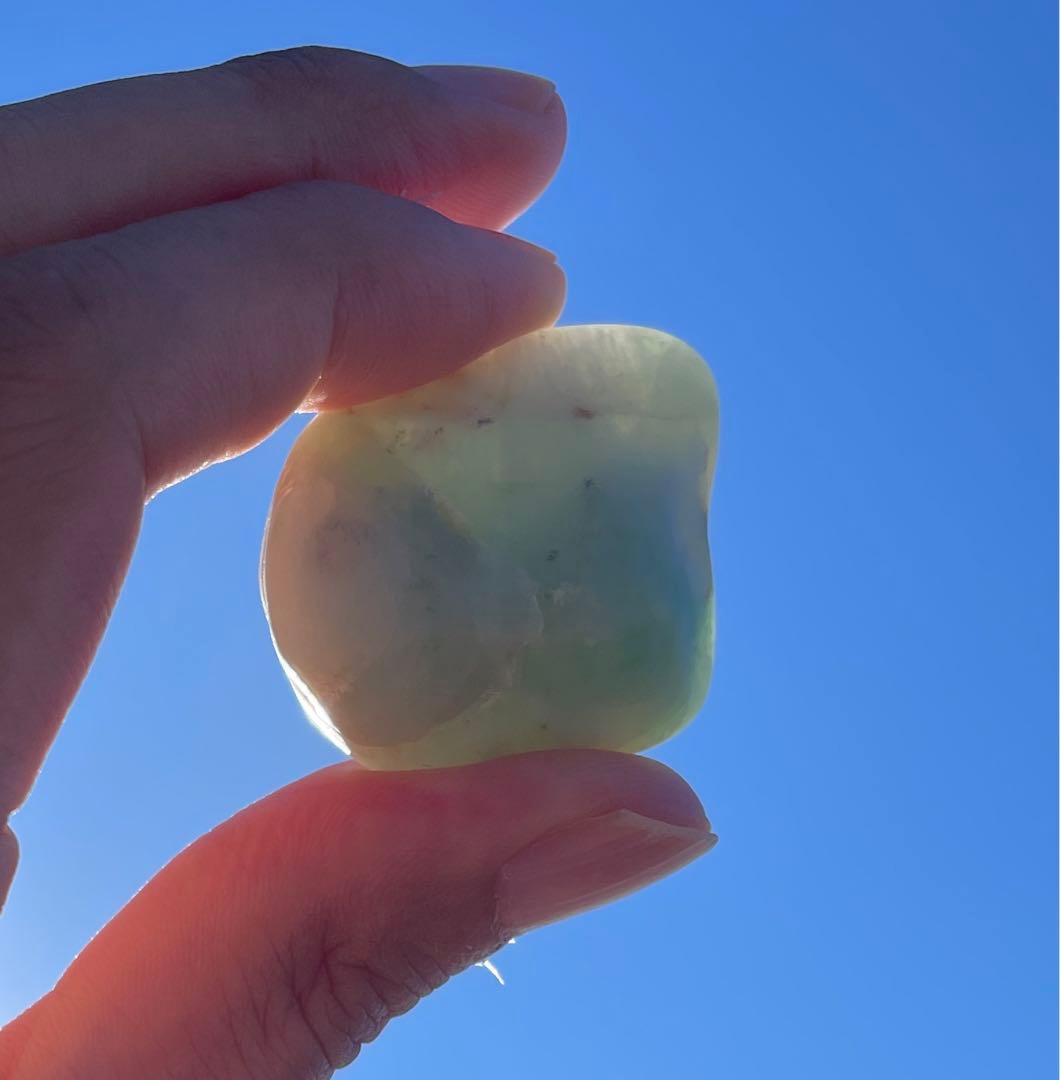 糸魚川翡翠 ヒスイ 33g 淡いグリーン