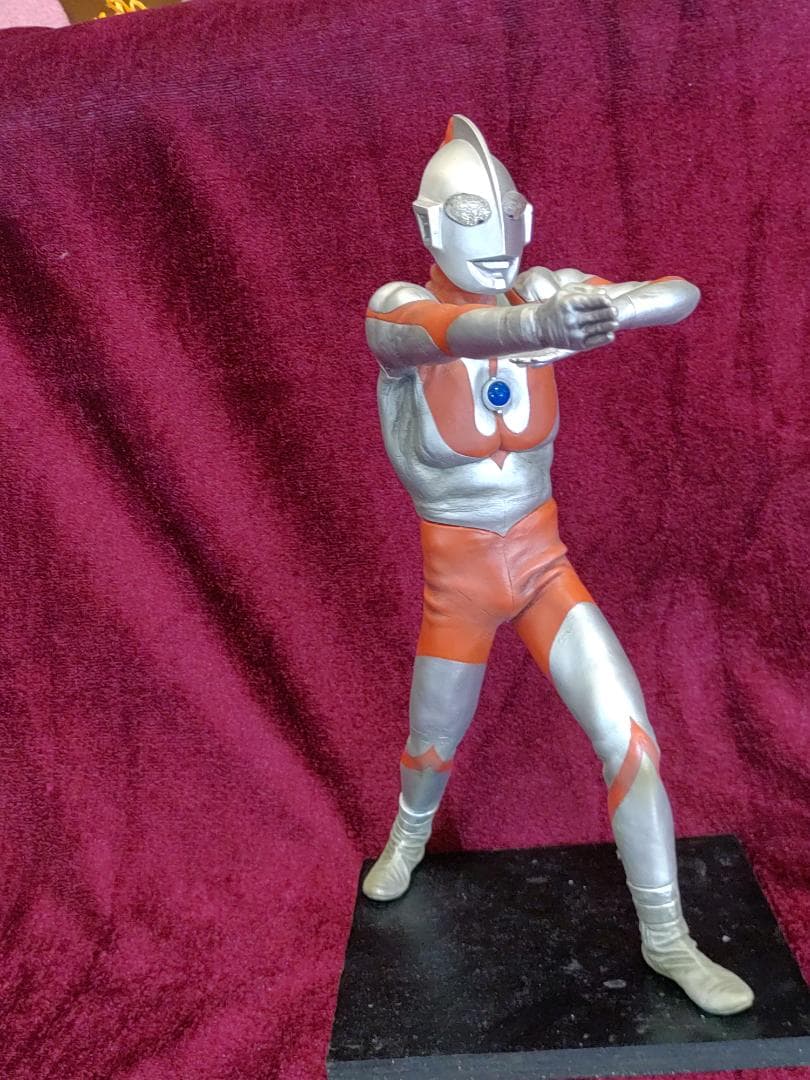ウルトラマン CCP 発光ギミック付 Cタイプ　ウルトラスラッシュ　中古品