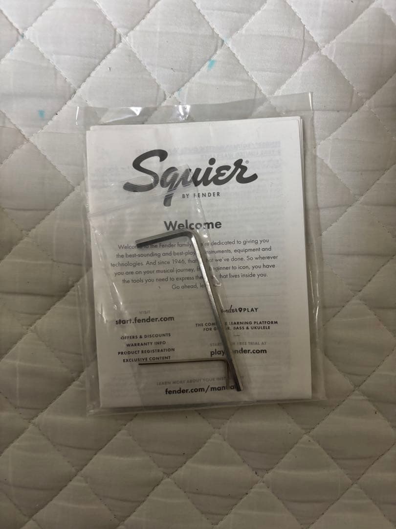 Squier Telecaster イエロー　ケース、スタンド付き