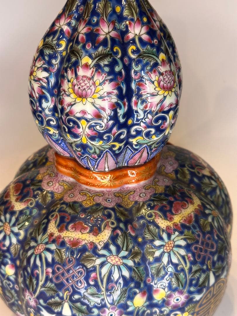 中国清代 乾隆年製款 藍釉金彩 葫蘆形賞瓶（荷花・寿字吉祥紋）中国古陶磁骨董品