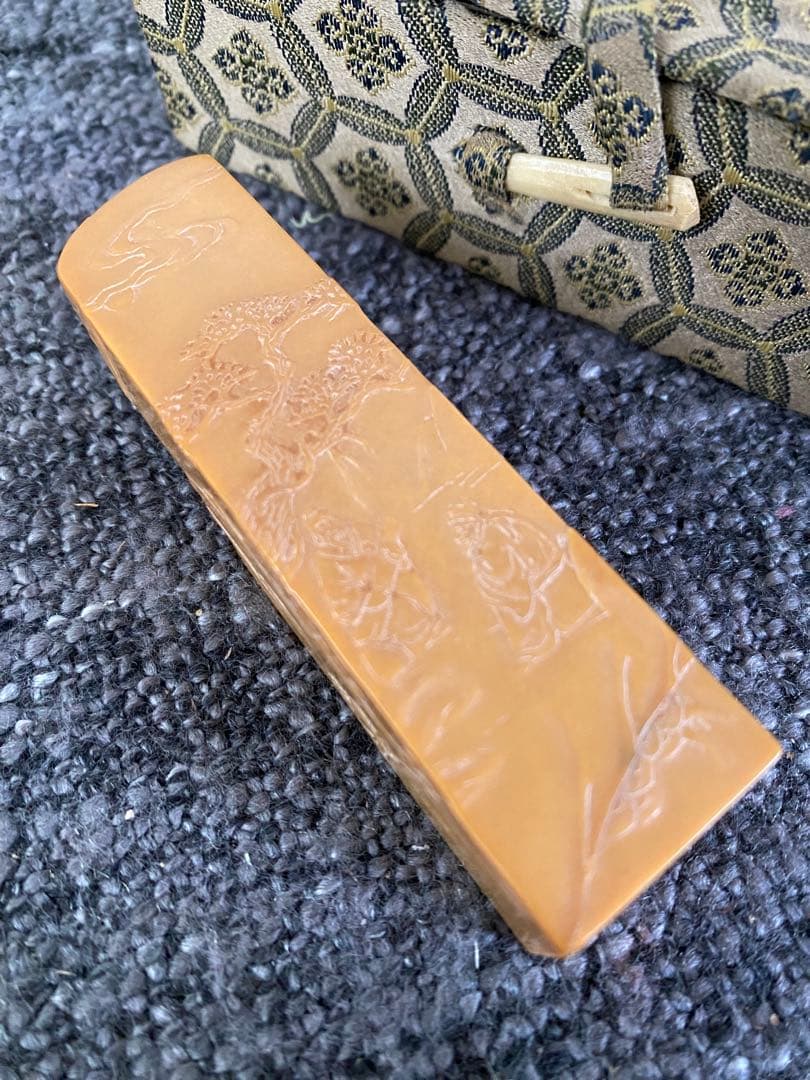 碓下黄・岱下黄　印材　落款印　中国古印材　豪刻 判子　印鑑　印泥　書道　硯　古墨