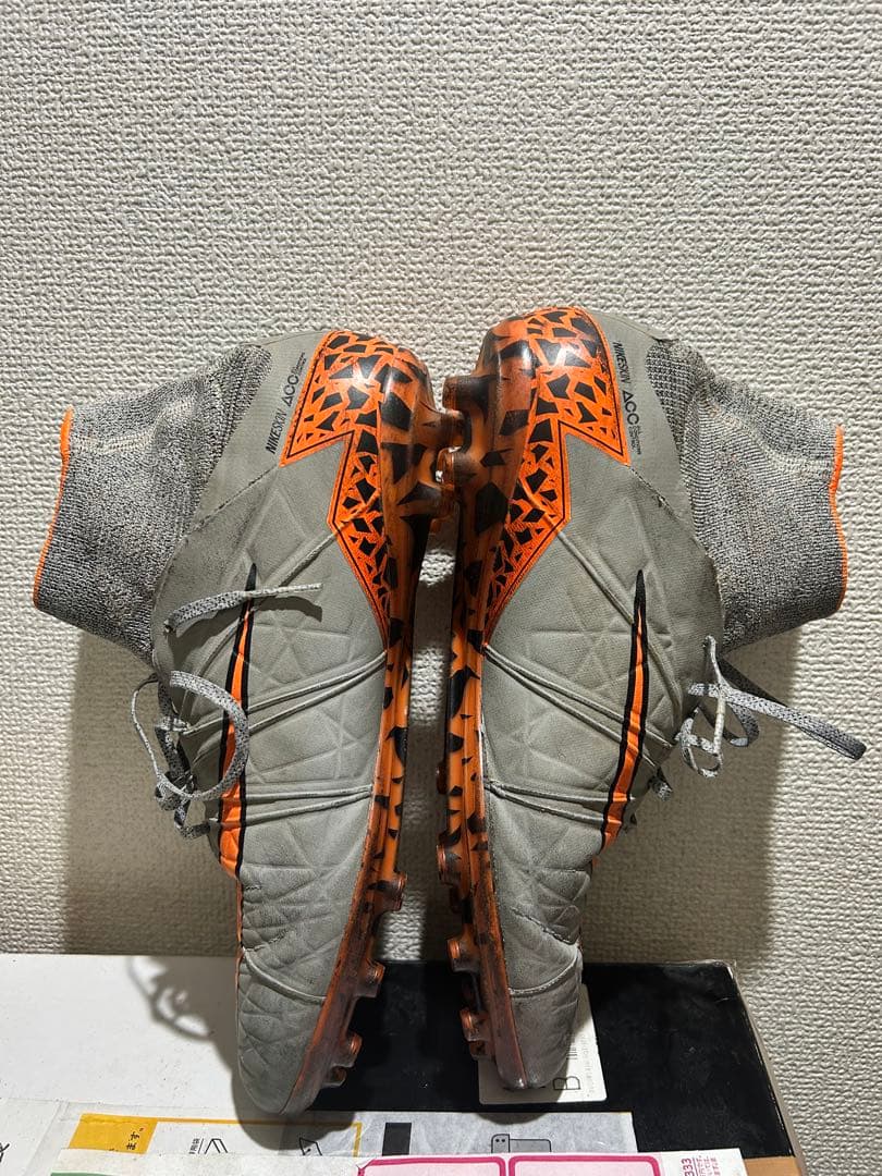 サッカースパイク　ナイキ　fg