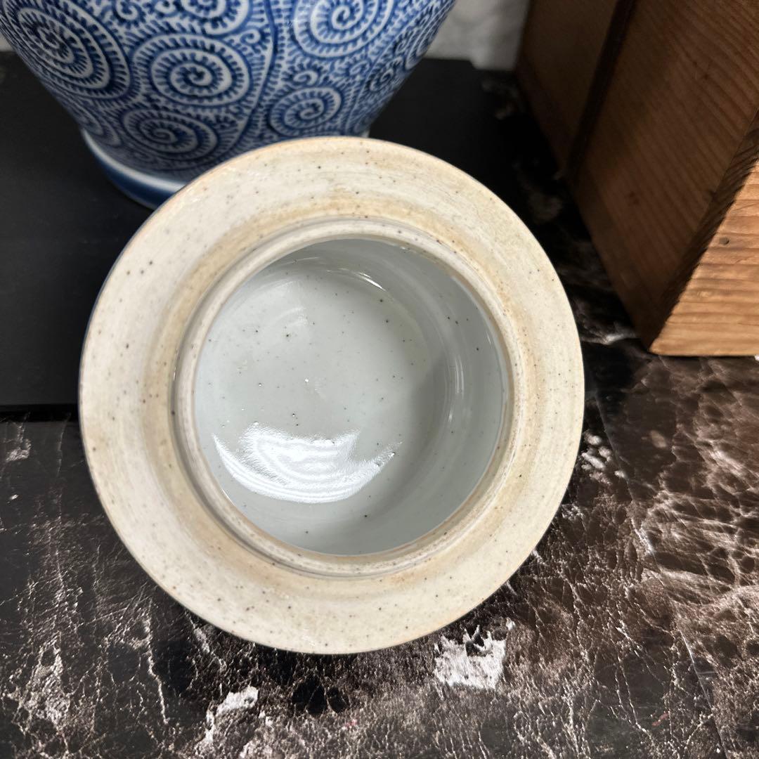 沈香壺、古伊万里、総蛸唐草、時代共箱。ほぼ完品！