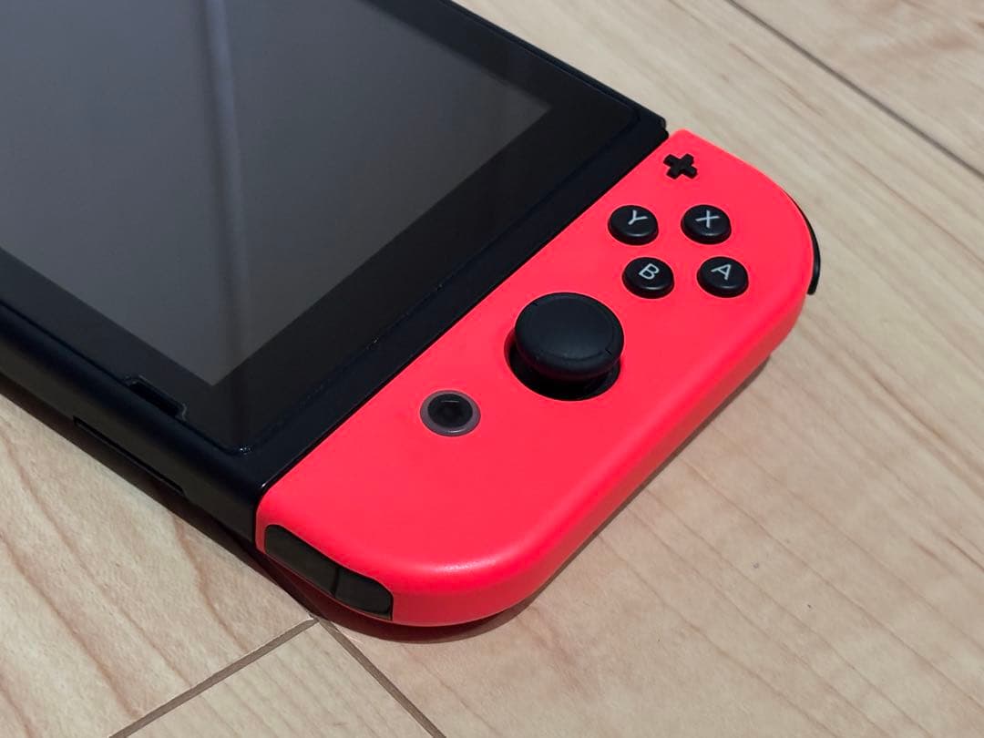 ニンテンドースイッチ Nintendo Switch ネオンレッド 美品