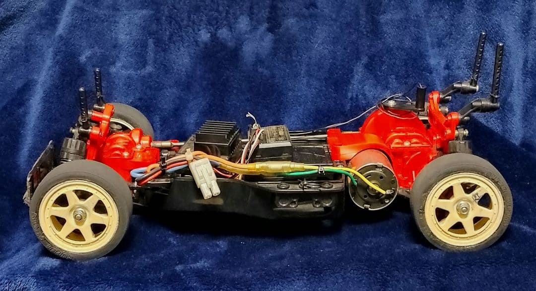 タミヤ 1/10 電動RC4WDレーシングカー「ワークス4WDシャーシ」おまけ付