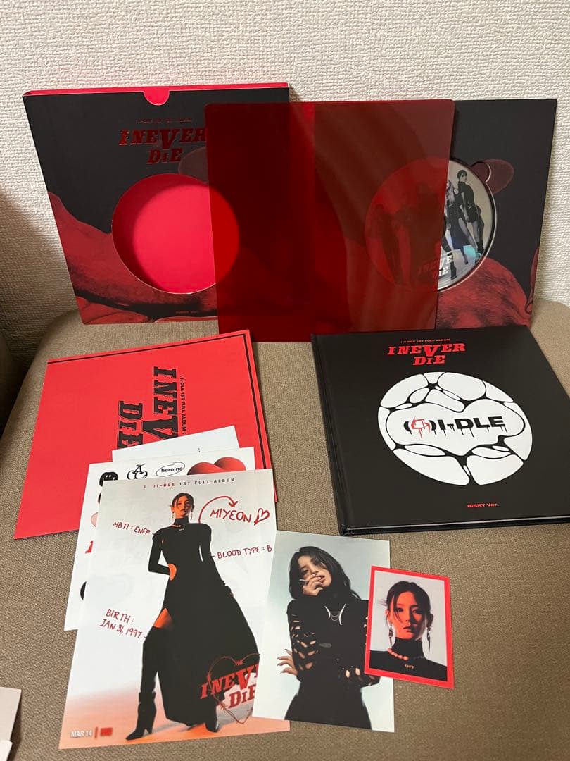 (G)I-DLE CD ⑨