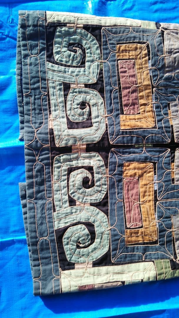 (値下げ)アイヌ民族衣裳　切り伏せ刺繍　超美品