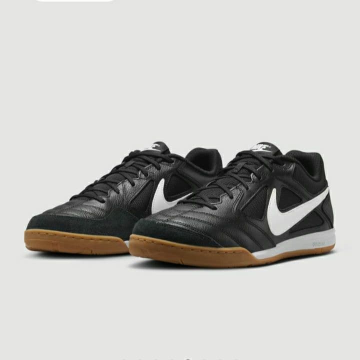 新品・未使用 NIKE GATO 25.0cm