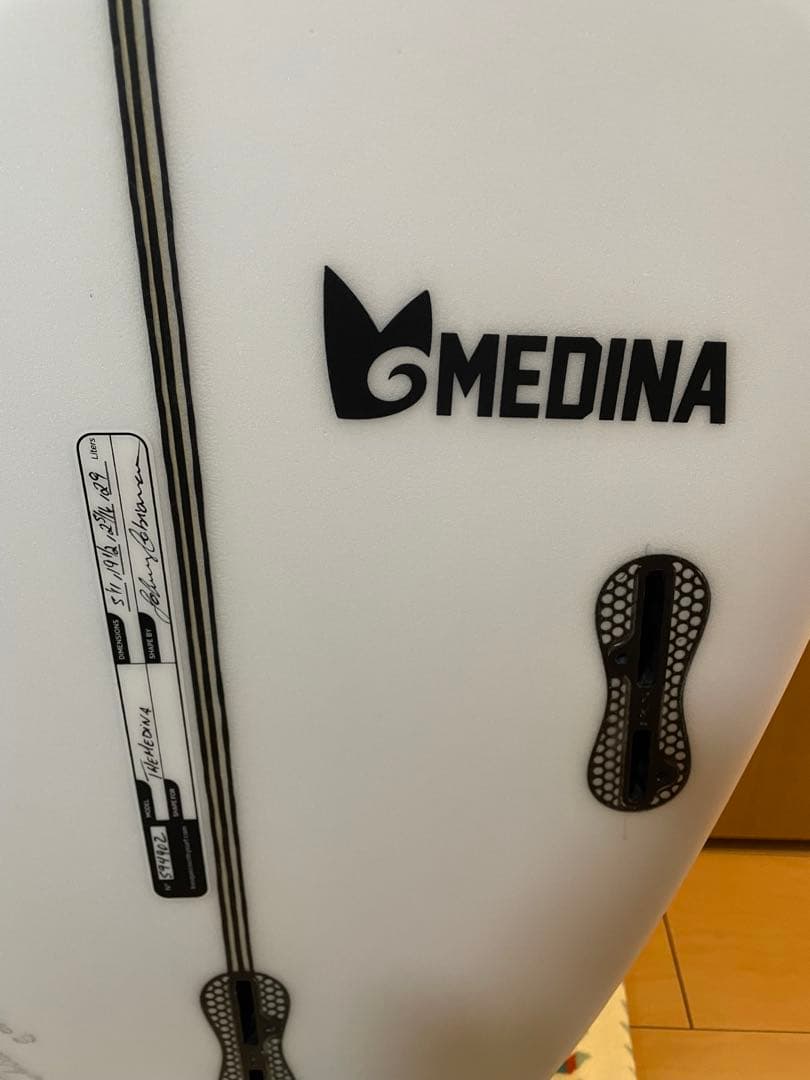 カビアンカサーフボードMEDINA 5.11 新品