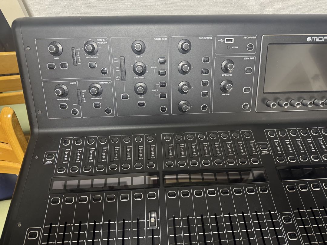 MIDAS マイダス M32 LIVE デジタルミキサー