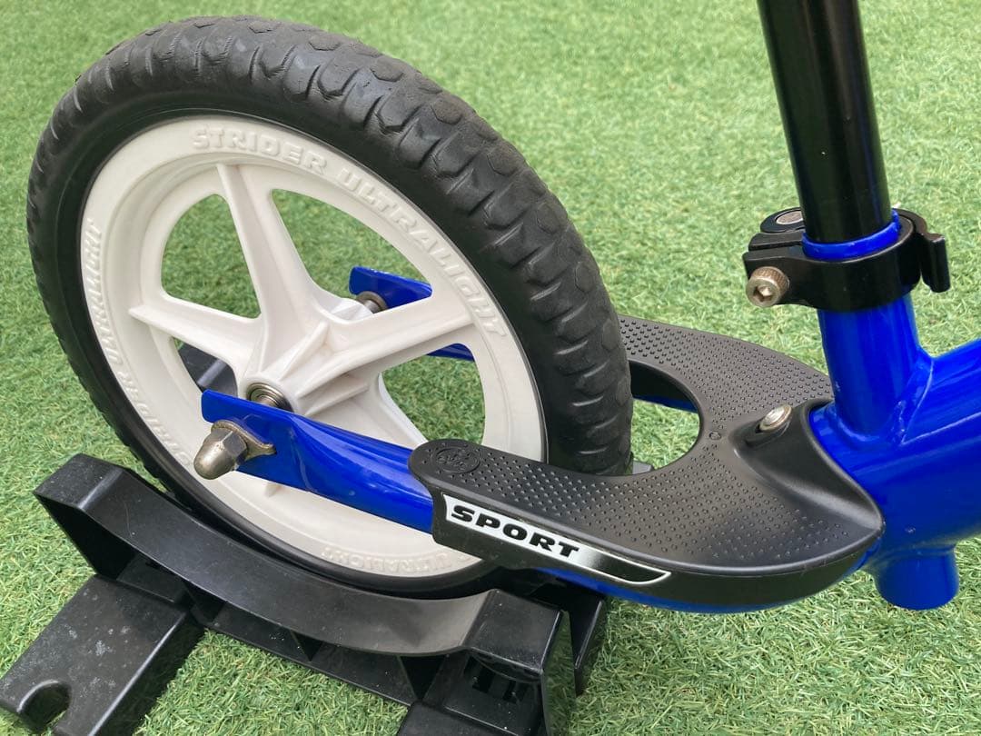 strider ストライダースポーツ　ブルー　美品　 　ホイール（ホワイト）