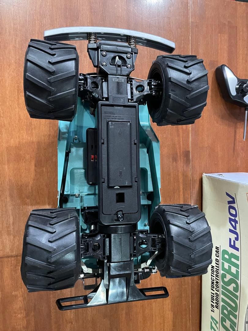 トヨタランドクルーザー FJ40V RC1/8