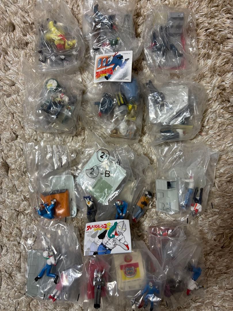 ポピー　サラリーマンヒーローズウルトラマン　12種