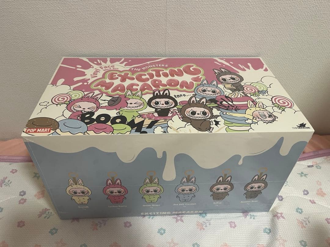THE MONSTERS Exciting Macaron ぬいぐるみ　ラブブ