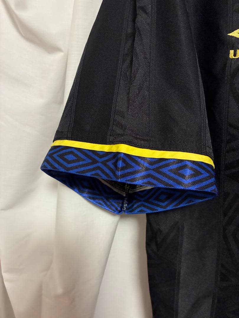 93-95マンチェスターユナイテッド　 umbro(ブラック) L
