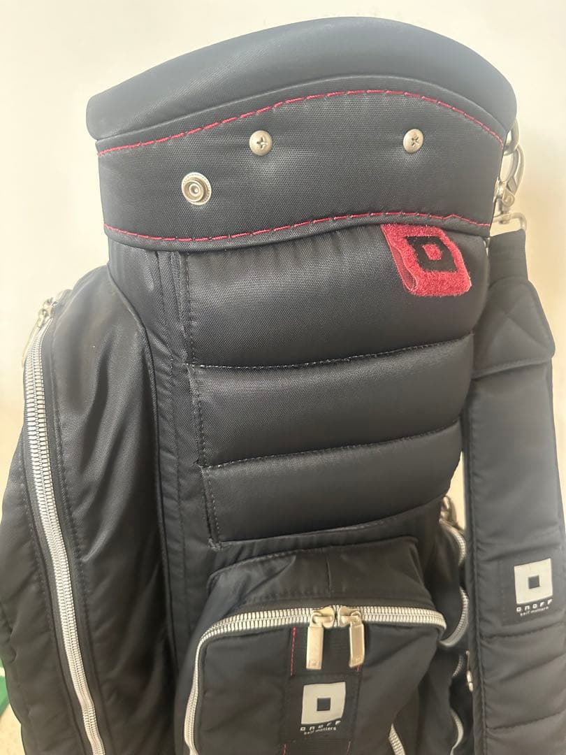 美品！！ONOFF/オノフ ゴルフ キャディバッグ9型【黒】