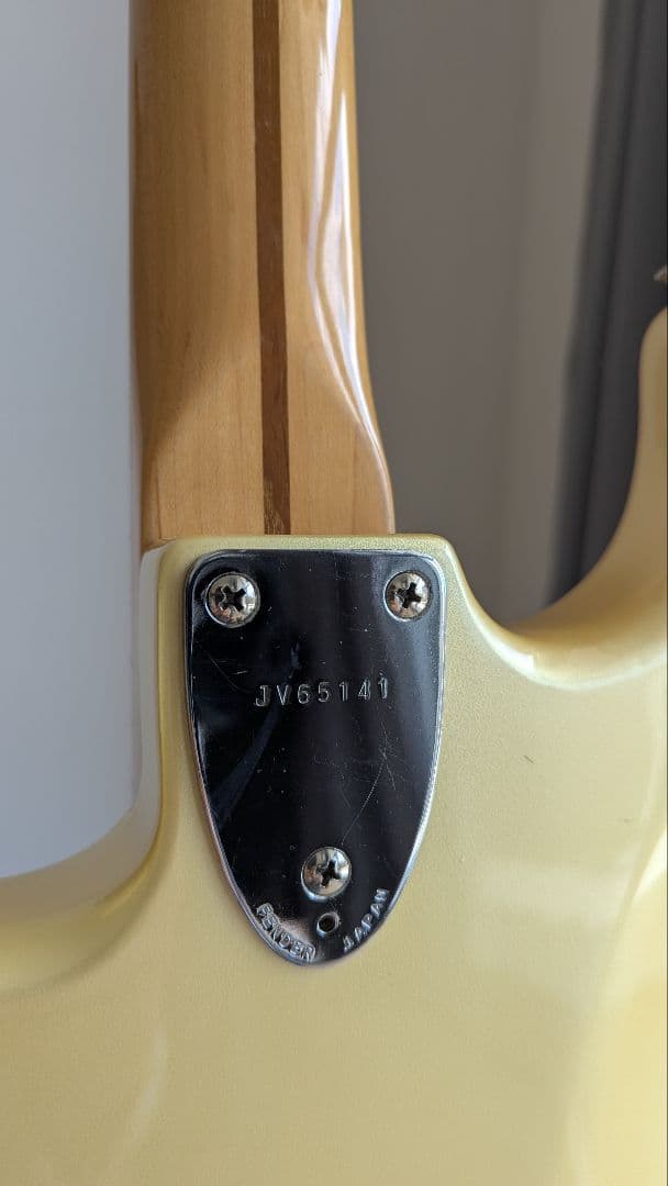 ギター JV Squier by Fender Stratocaster