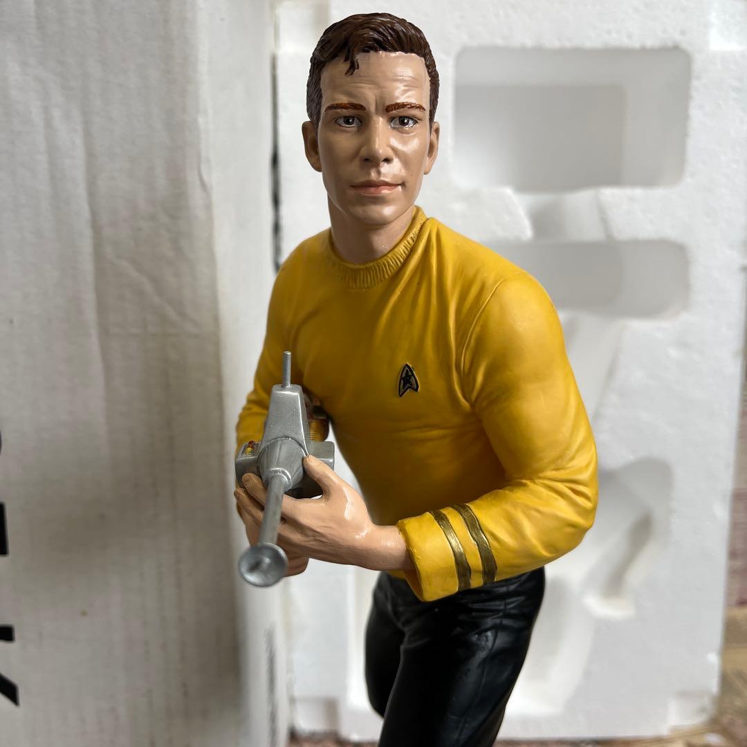 海外　希少　スタートレック　STAR TREK ジェームズ　フィギュア