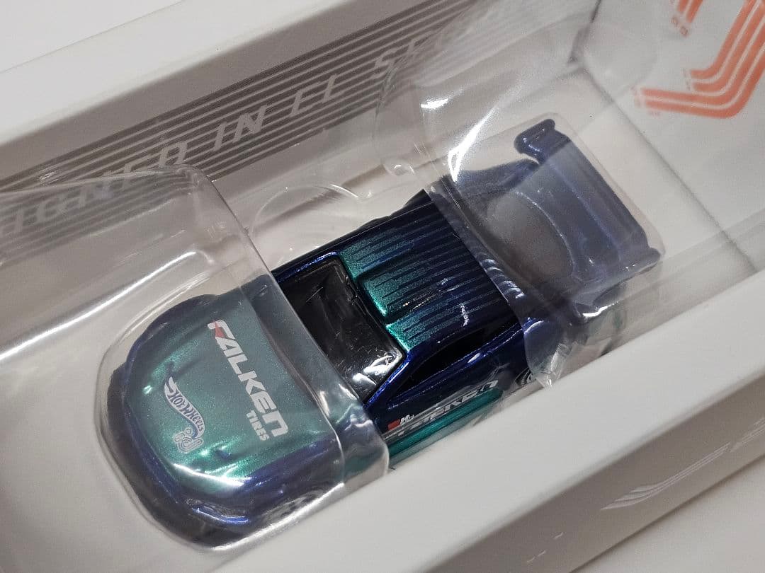 ホットウィール　id　CUSTOM '18 FORD MUSTANG GT