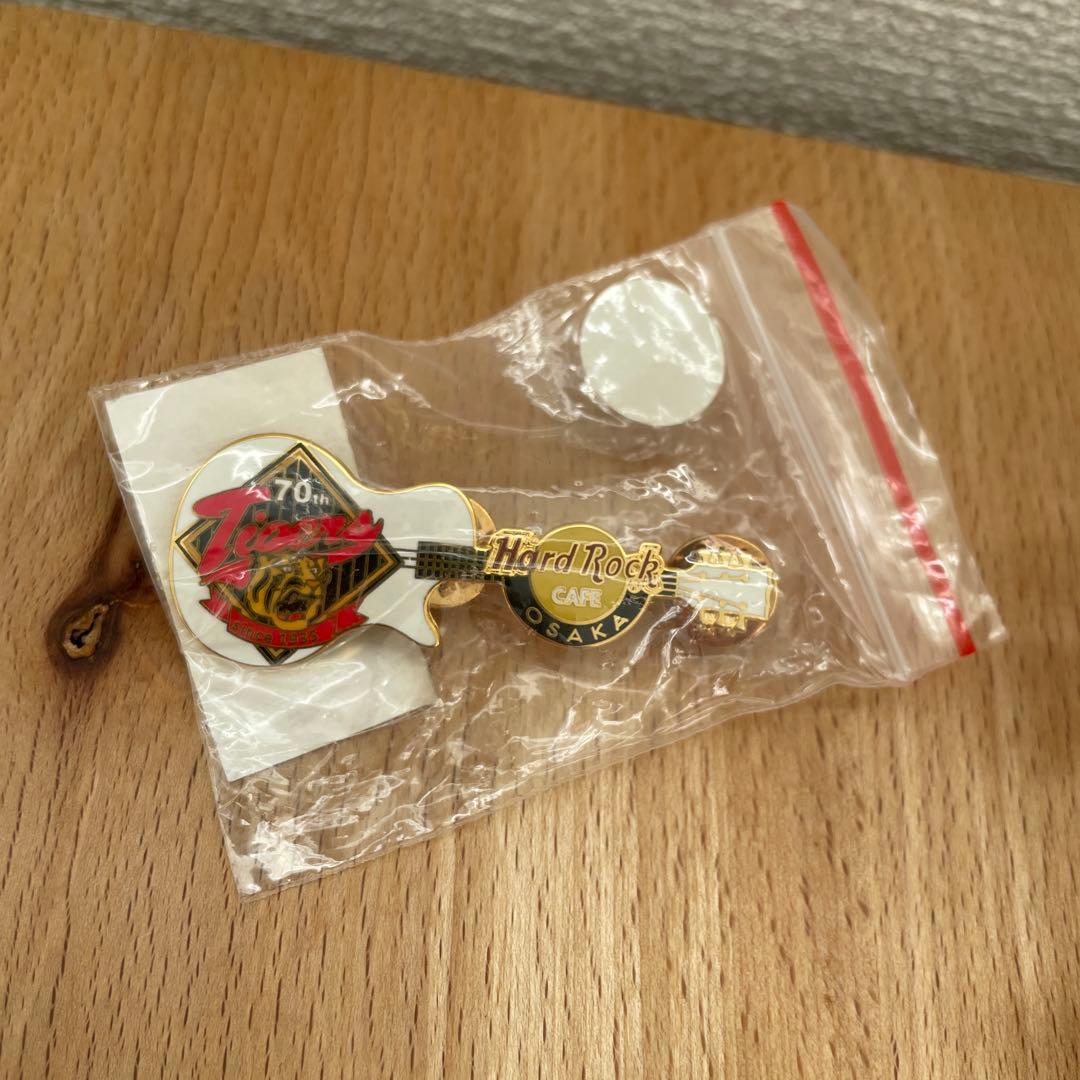 ハードロックカフェ阪神タイガース70周年記念　大阪ギターピンバッチ　全7種