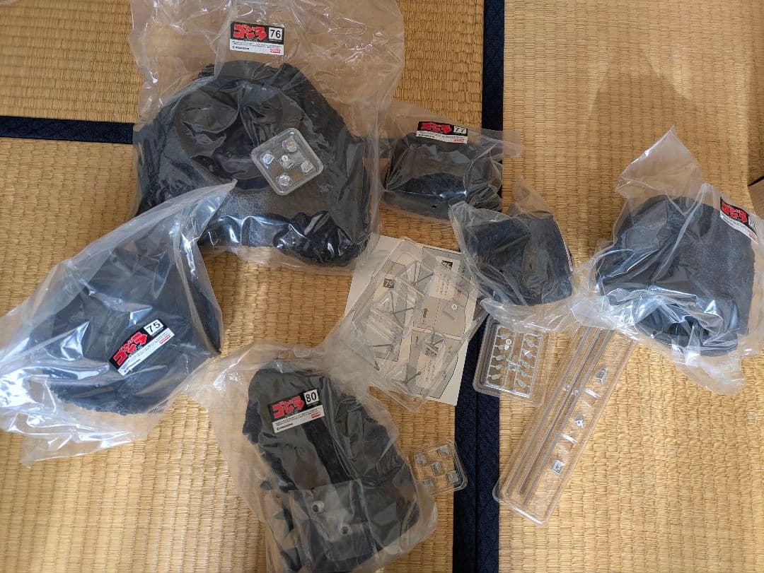 ゴジラをつくる　ディアゴスティーニ　1〜100 　(コメントお願いします）
