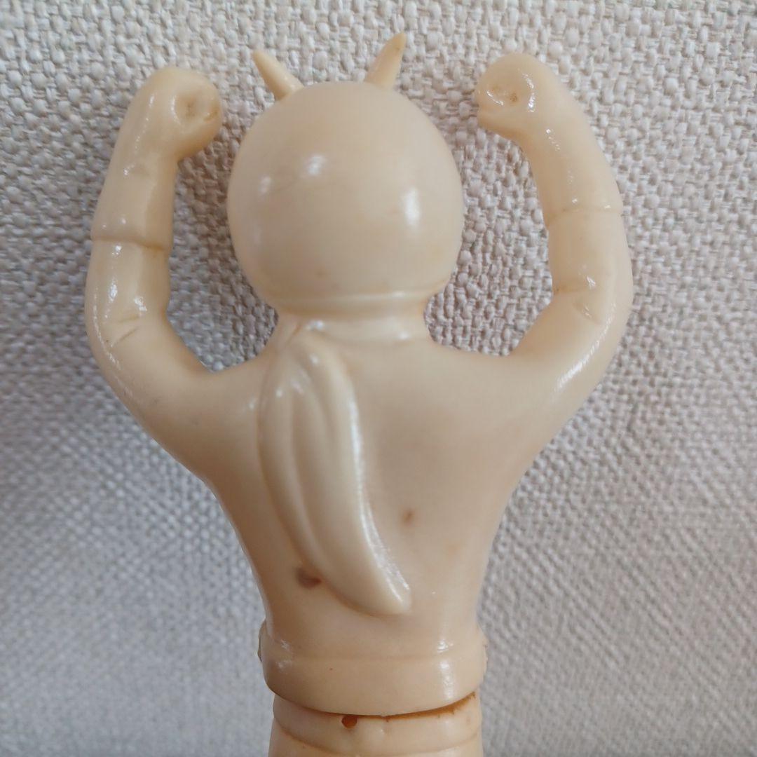 無版権　パチもの「仮面ライダーX」風のアイボリー色の希少ソフビフィギュア
