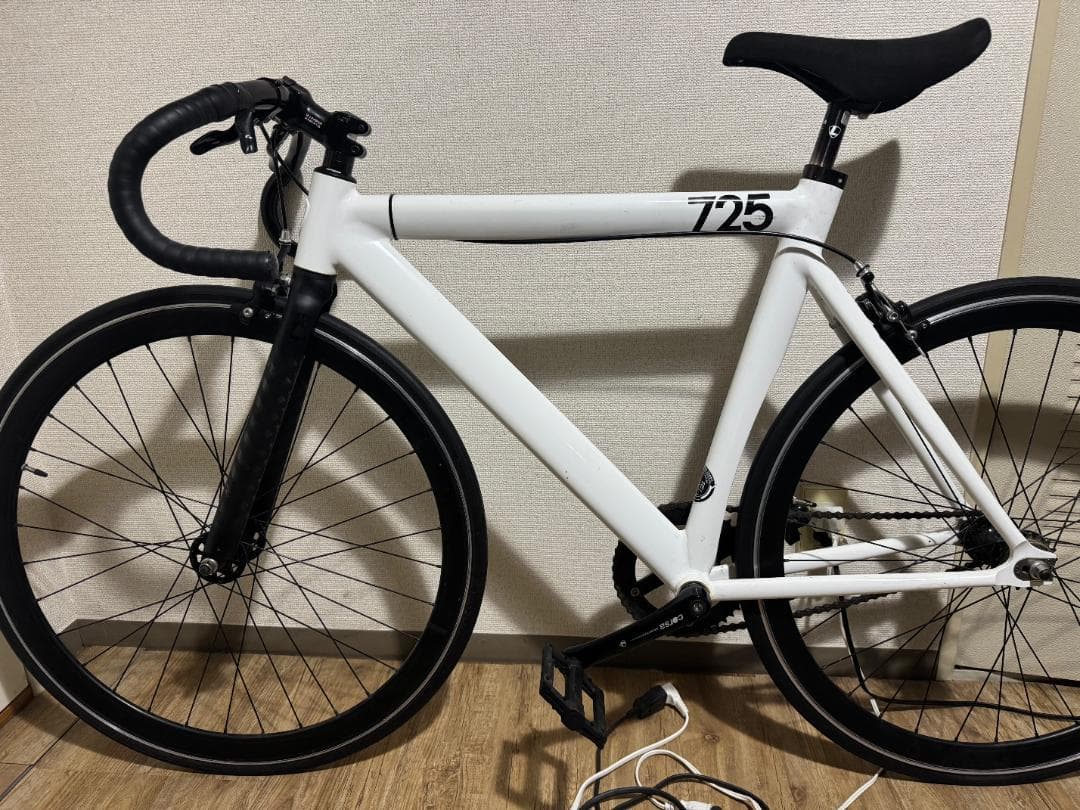 LEADER 725TR ホワイト サイズM