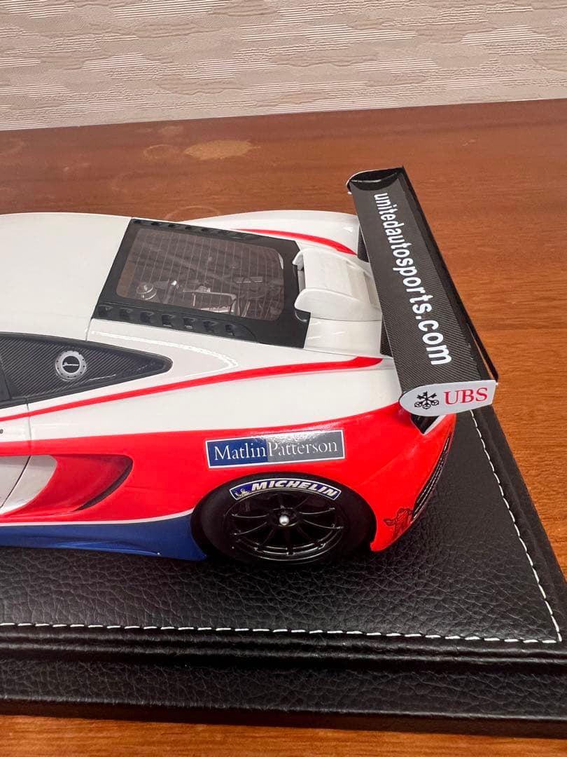 ミニカー1/18 Peako McLaren MP4-12C No.42