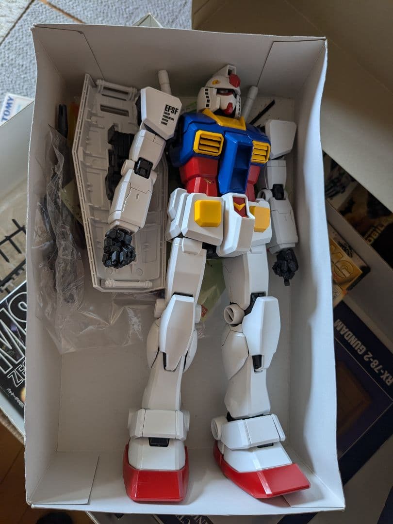 バンダイ ガンプラセット パーフェクトグレード ザクIIなど