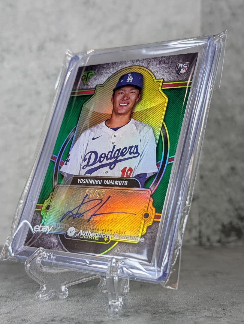 【01/50】山本由伸 直筆サイン 2024 Triple Threads