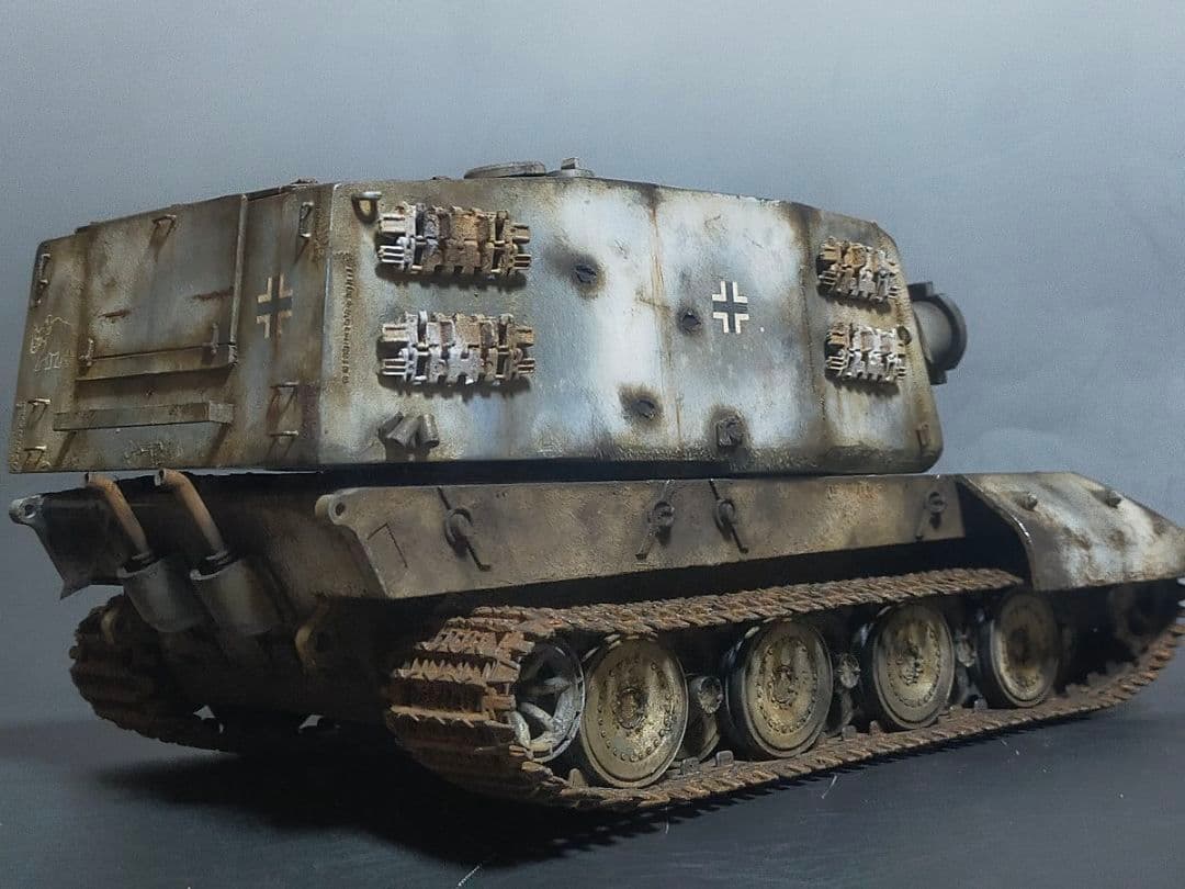 ドイツ 1/35 戦車 完成品タイガー