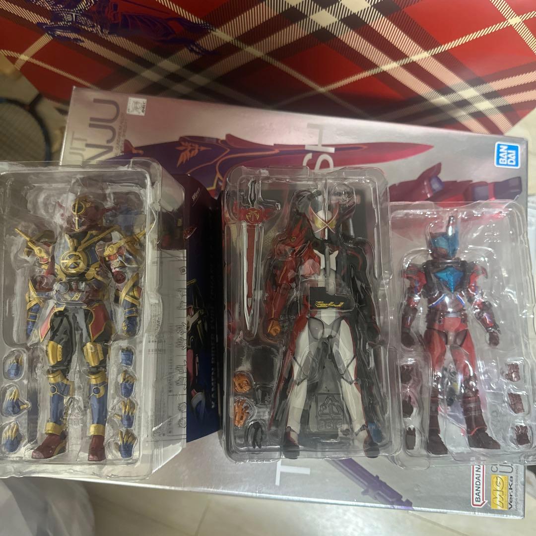 S.H フィギュアーツ　仮面ライダーエボル　 セット