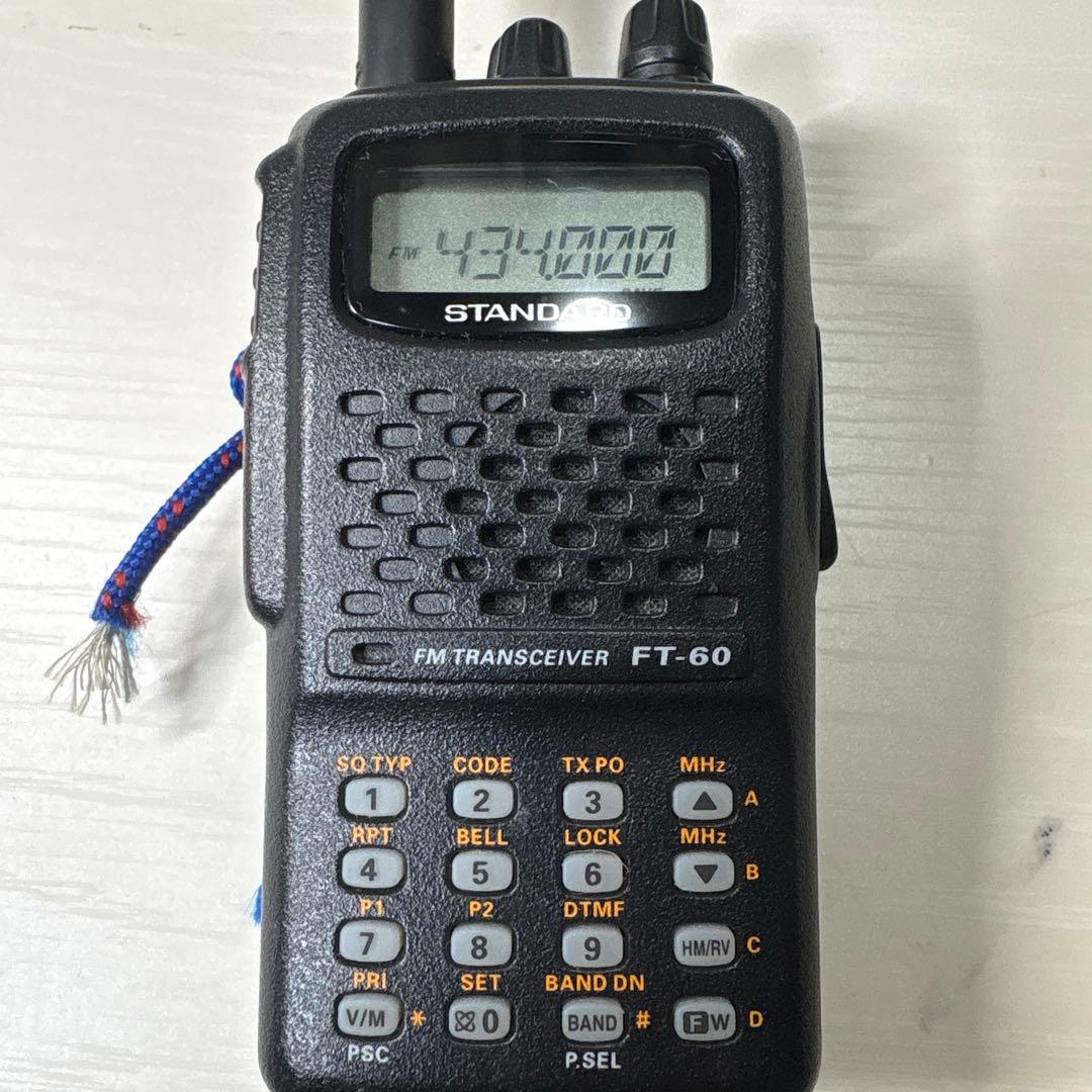 STANDARD FMトランシーバー FT-60