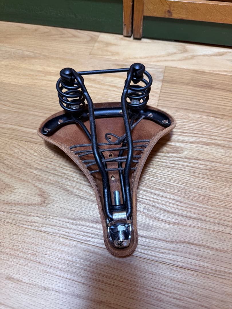 Brooks B67 レザーサドル 革 自転車 シティサイクル 英国製