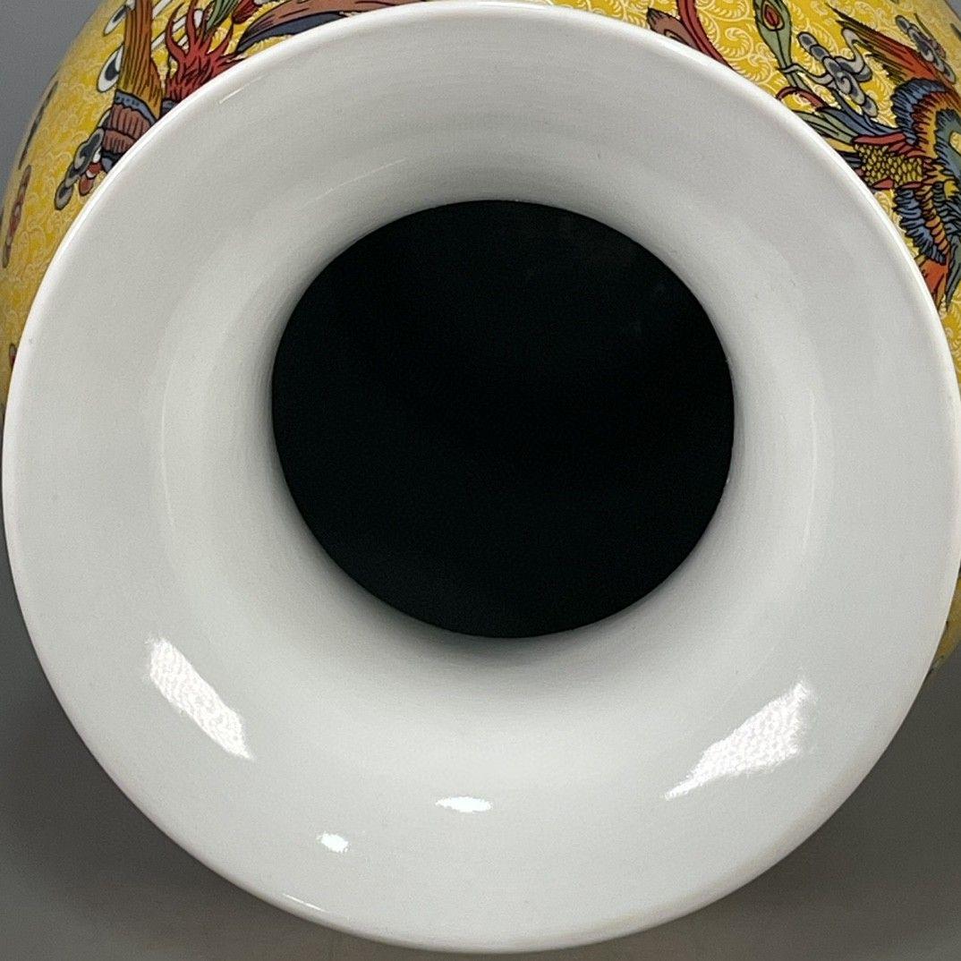 大清雍正黄釉五彩龍紋賞瓶  景徳鎮 陶磁器 装飾品 現代工芸品美術品 置物