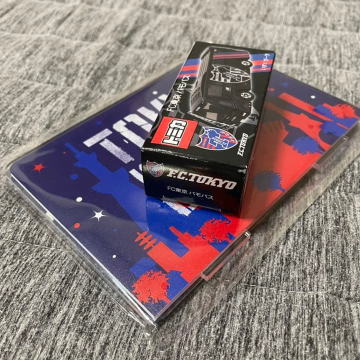 FC東京 トミカ バモバス & 受注生産 限定 ディスプレイスタンド 味スタ