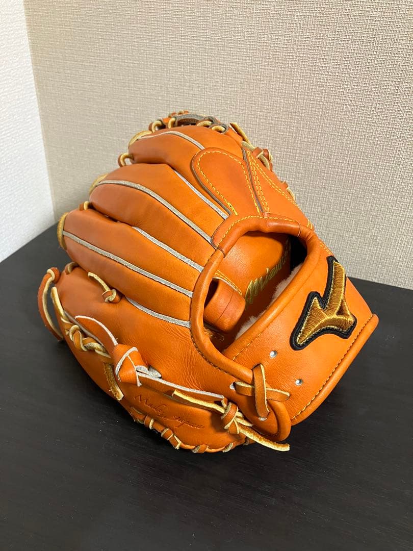 【値下げしました】ミズノプロ　硬式　シュプリームオーダー　内野手用　型付け済